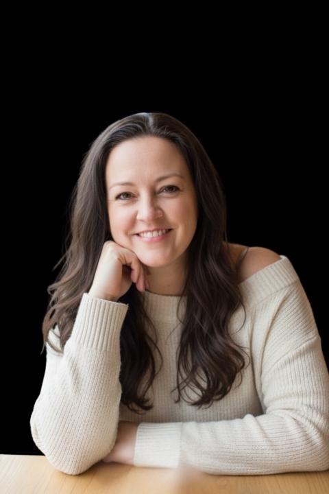 Honey Woods headshot