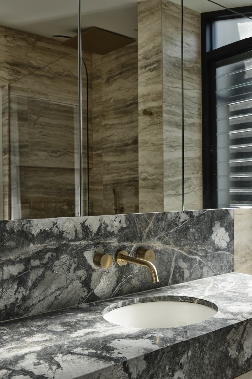 Wet Bar, Powder Room & Ensuite photo 3