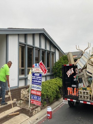 {{ custom_values.service_1 }} in {{custom_values.area_4})