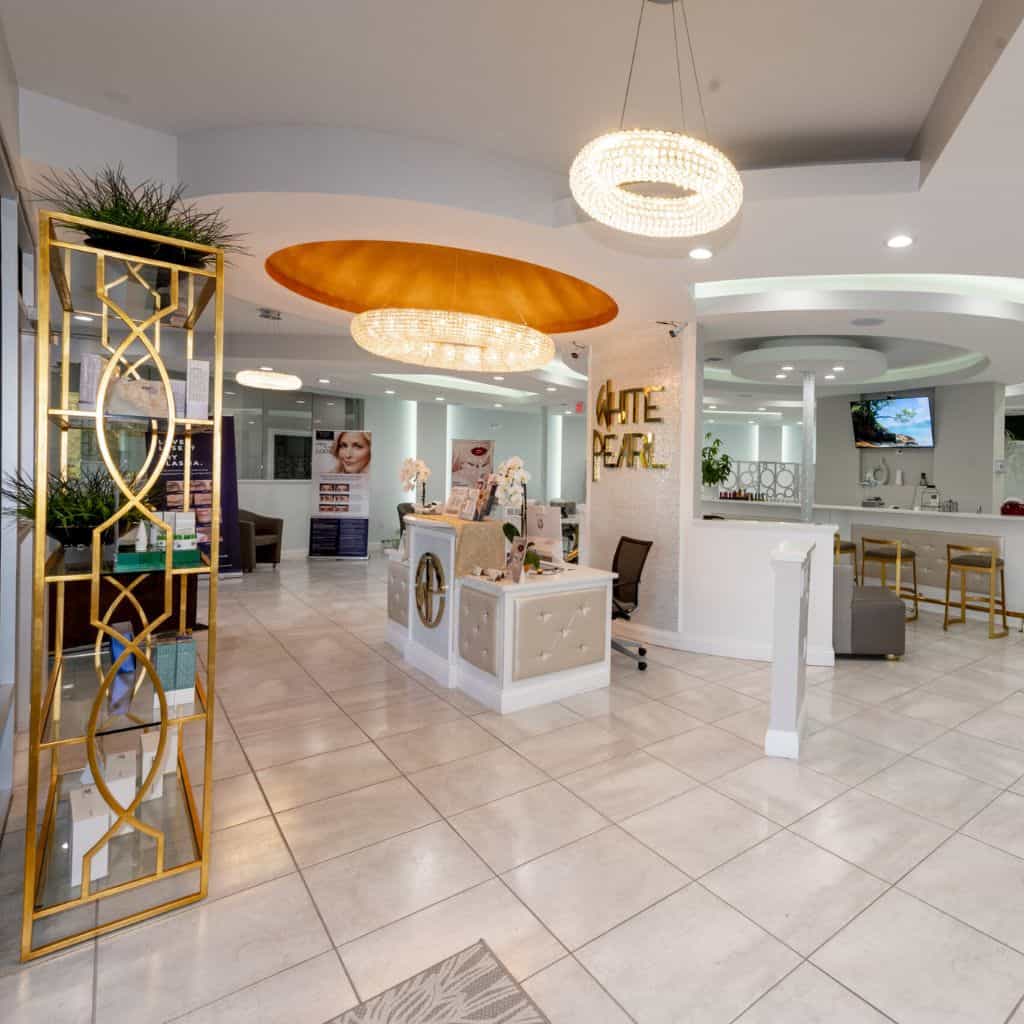 White Pearl Medical Spa reception, Des Plaines Illinois