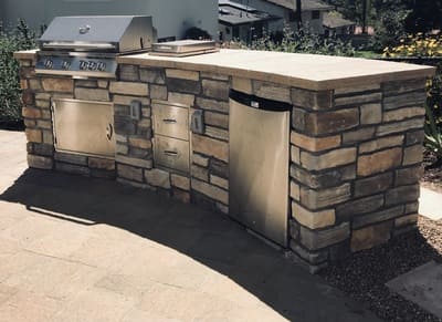 {{ custom_values.service_1 }} in {{custom_values.area_3})