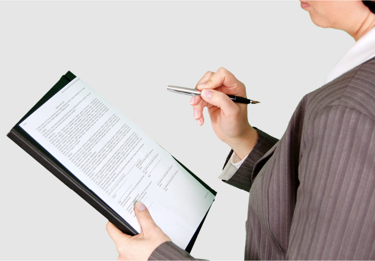 An inventor analyzing a document explaining the coverage of a patent claim An inventor analyzing a document explaining the coverage of a patent claim