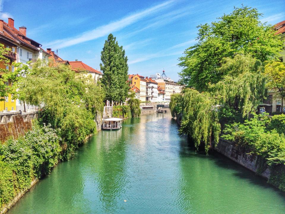 sustainable luxury travel planner