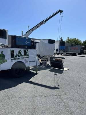 Semi trailer mechanic in Stockton