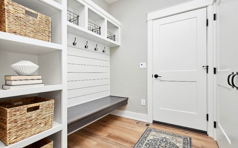 Organized Entryway - Edgepro Builders