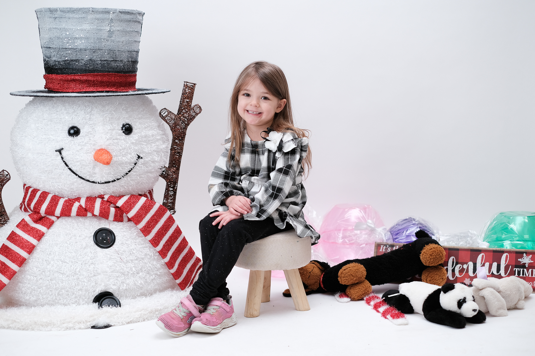Soft, timeless family portrait by Kevin Doan Portraits, Columbus GA fine art children's photography