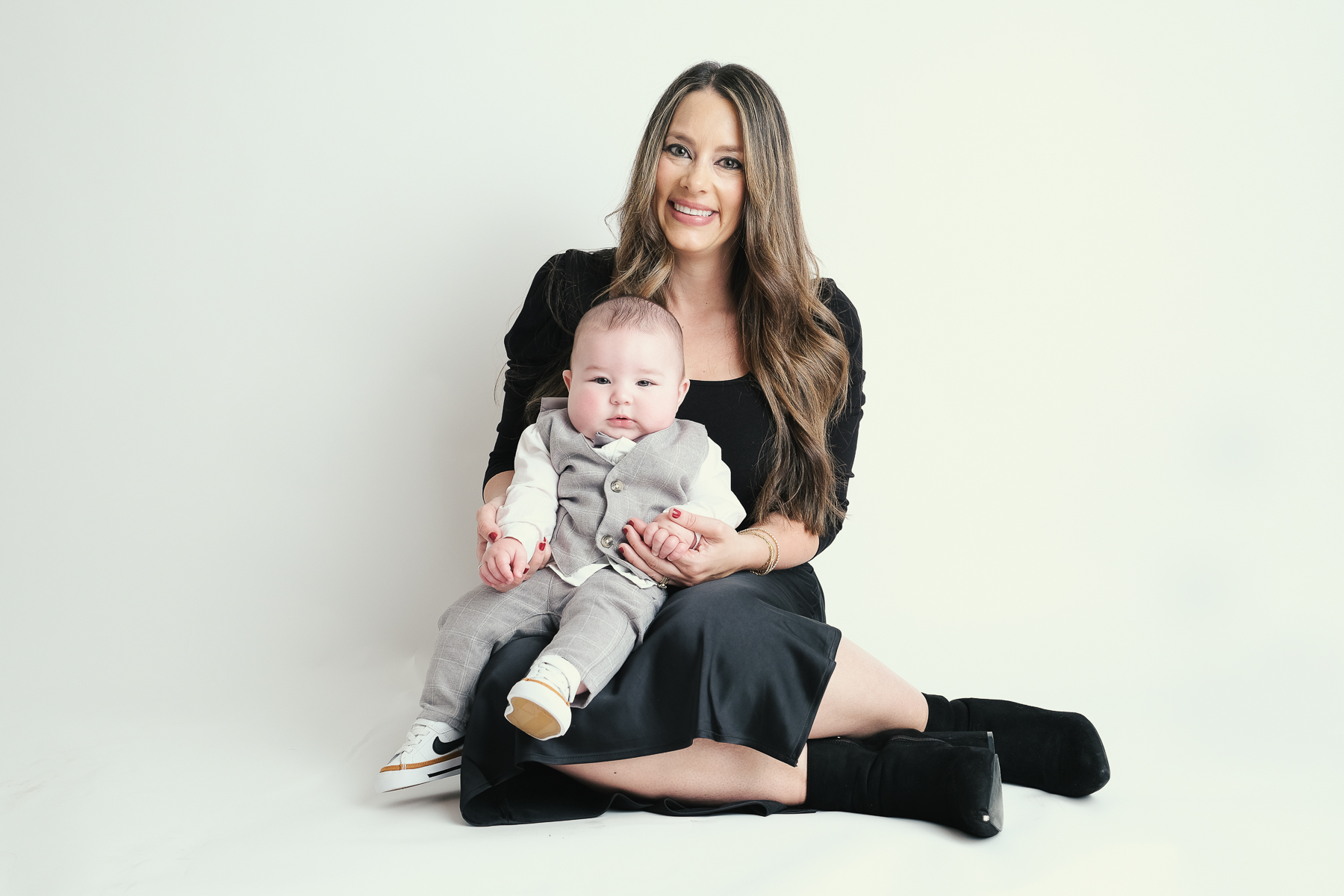 Candid family portrait with soft natural light, fine art photography by Kevin Doan in Columbus, Georgia