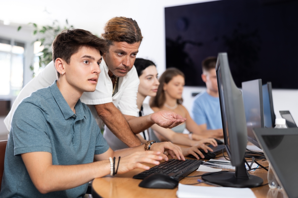 learning digital technology under guidance