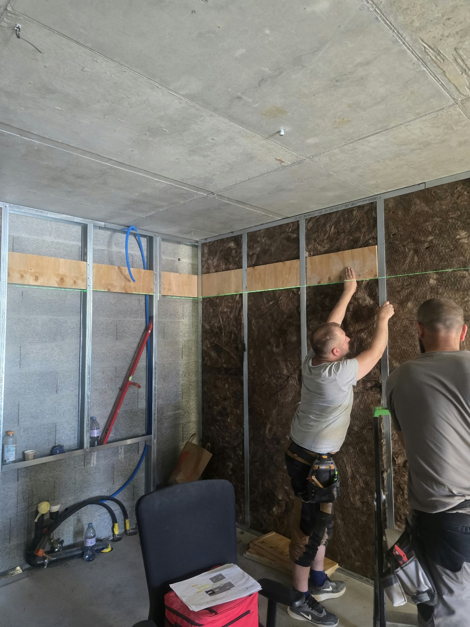 Projet Romande Energie, travaux de plâtrerie, isolation, peinture et rénovation par AGM