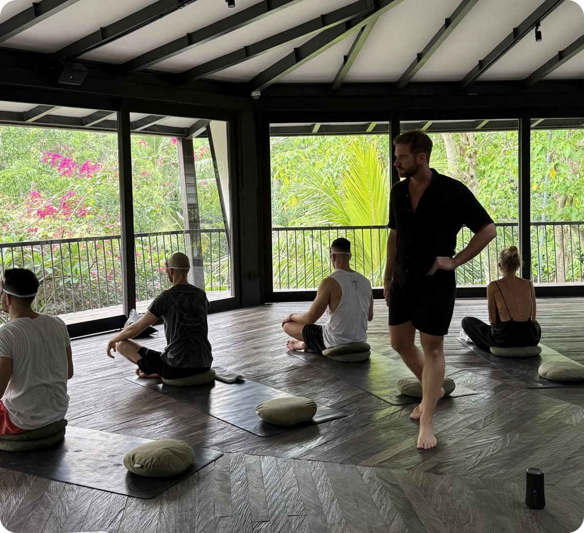 Kevin Libawski teaching a group session during the Vādma practitioner certification