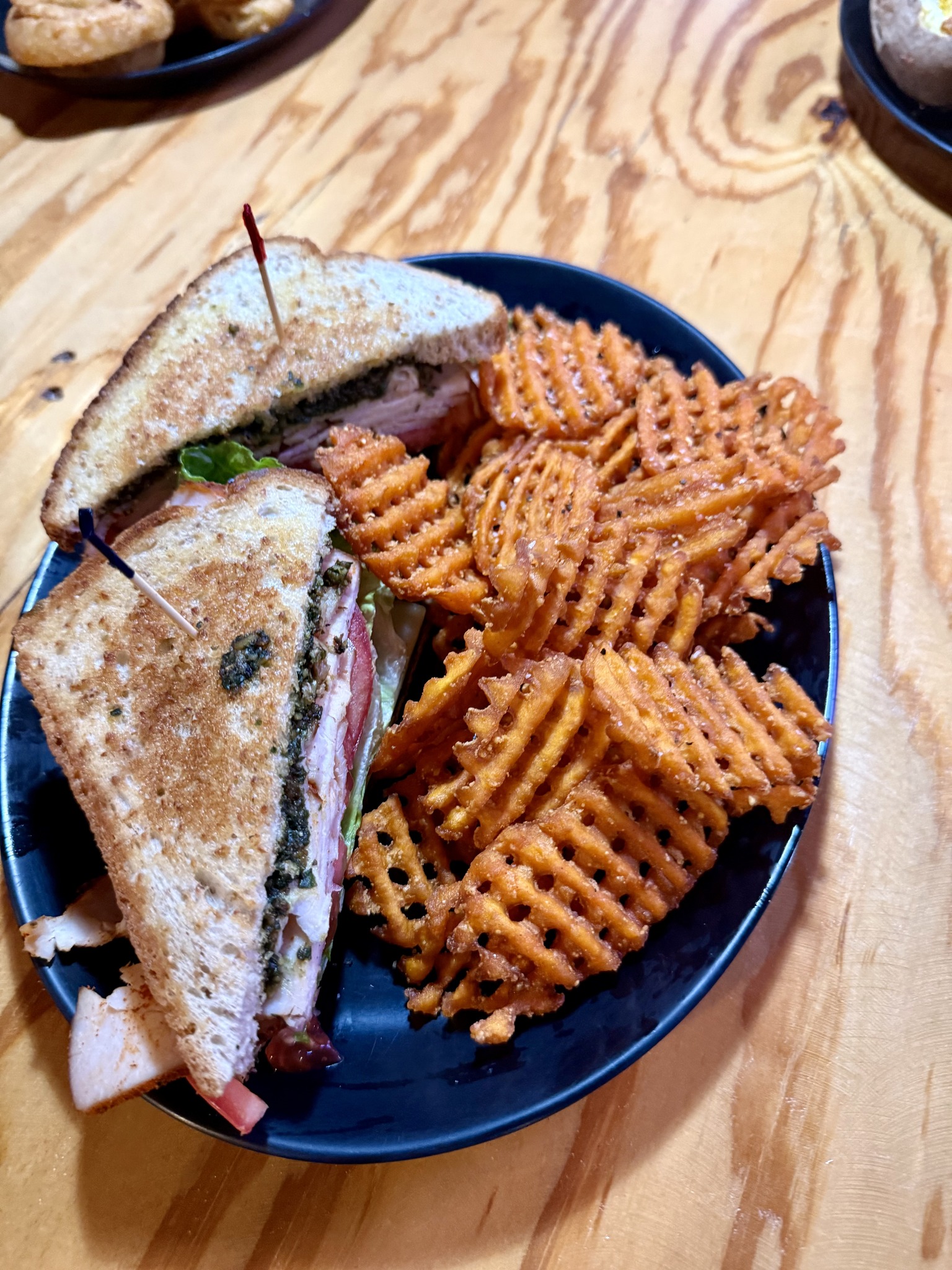 2 Location Cafe & Market