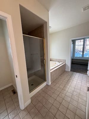 {{ custom_values.service_4 }} in {{custom_values.area_6})