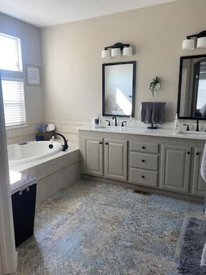 {{ custom_values.service_3 }} in {{custom_values.area_6})