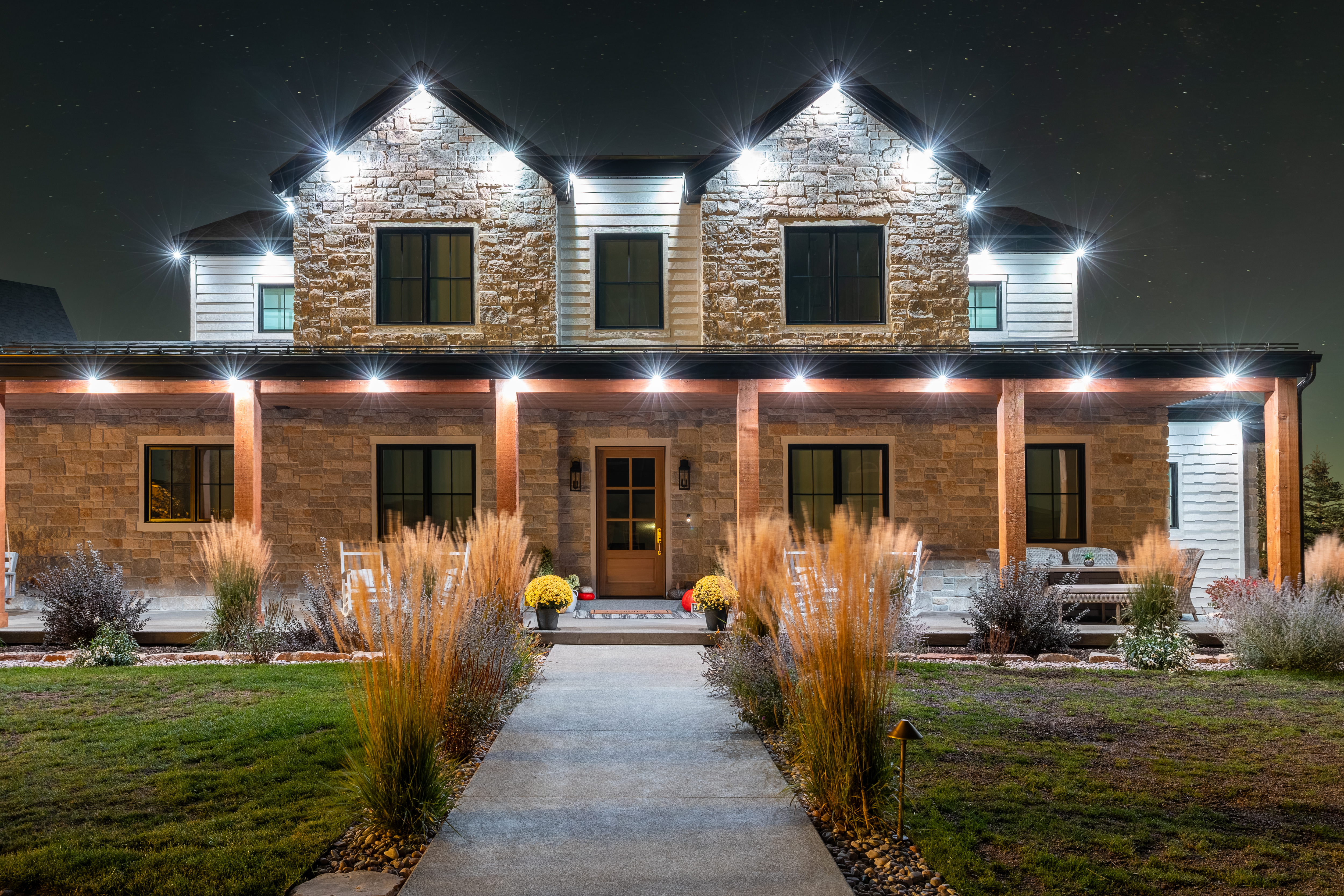 Home with crisp white accent and down lighting