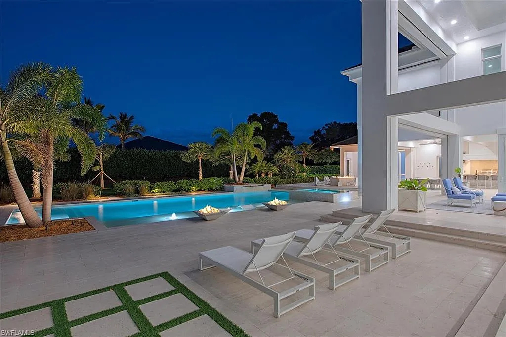 188 West ST Naples, FL _Pool