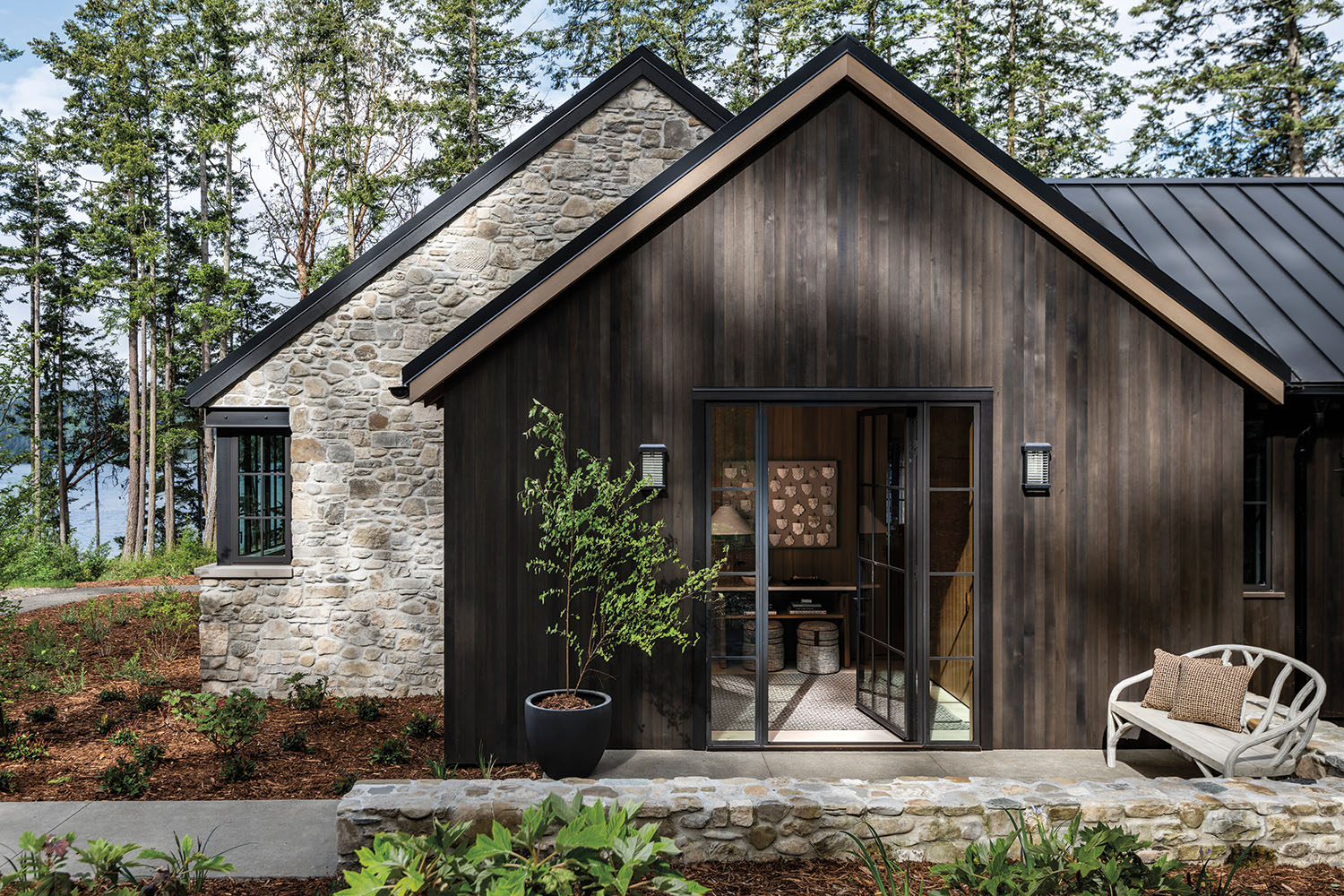Clean exterior house with grass, pest free
