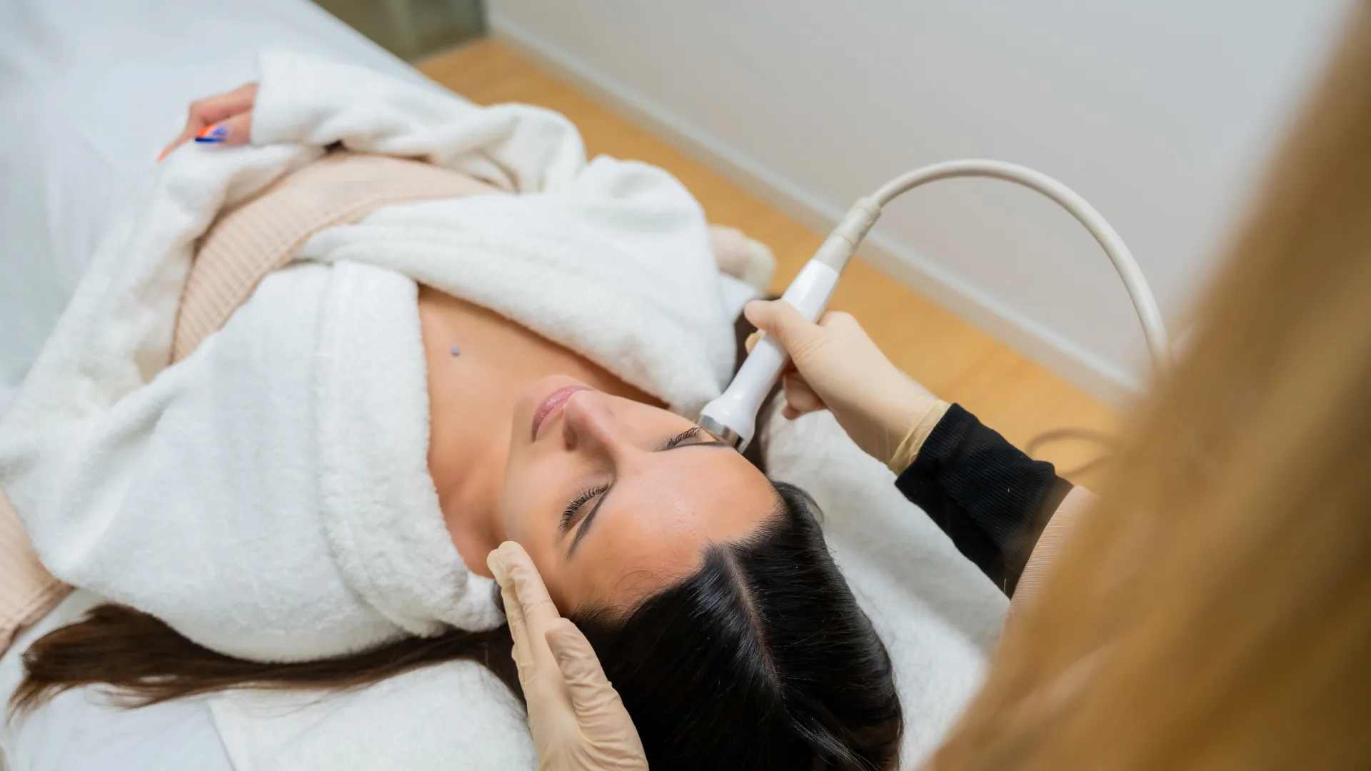 Hydrating facial treatment with a suction wand