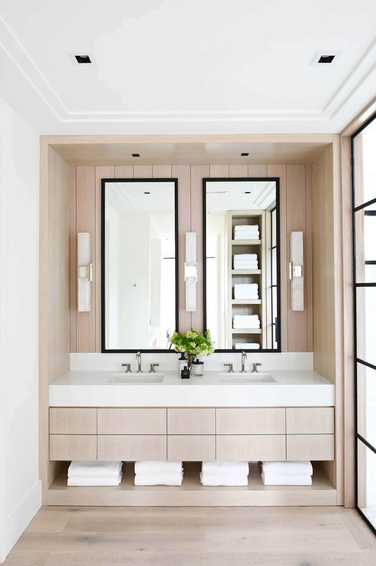 Double vanity bathroom painting in the Ferme Moderne custom home