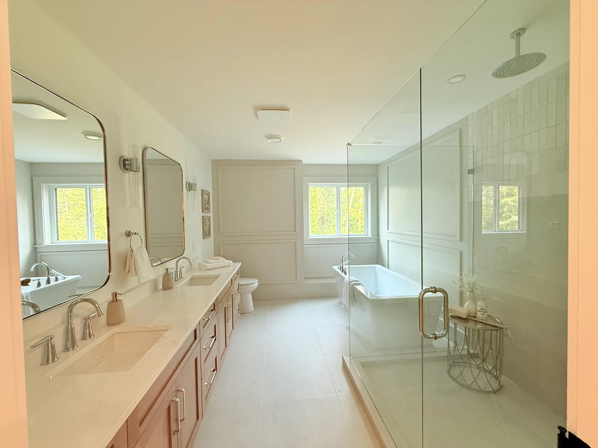 Full ensuite view with painted wainscoting