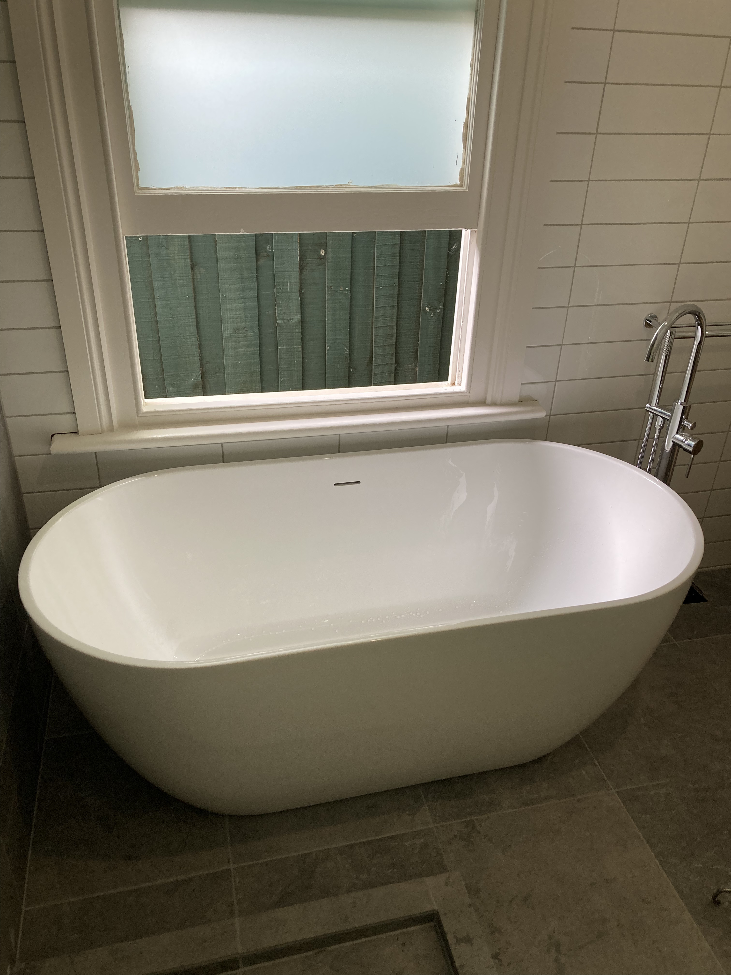 Freestanding Bath & Timber Vanity Retreat