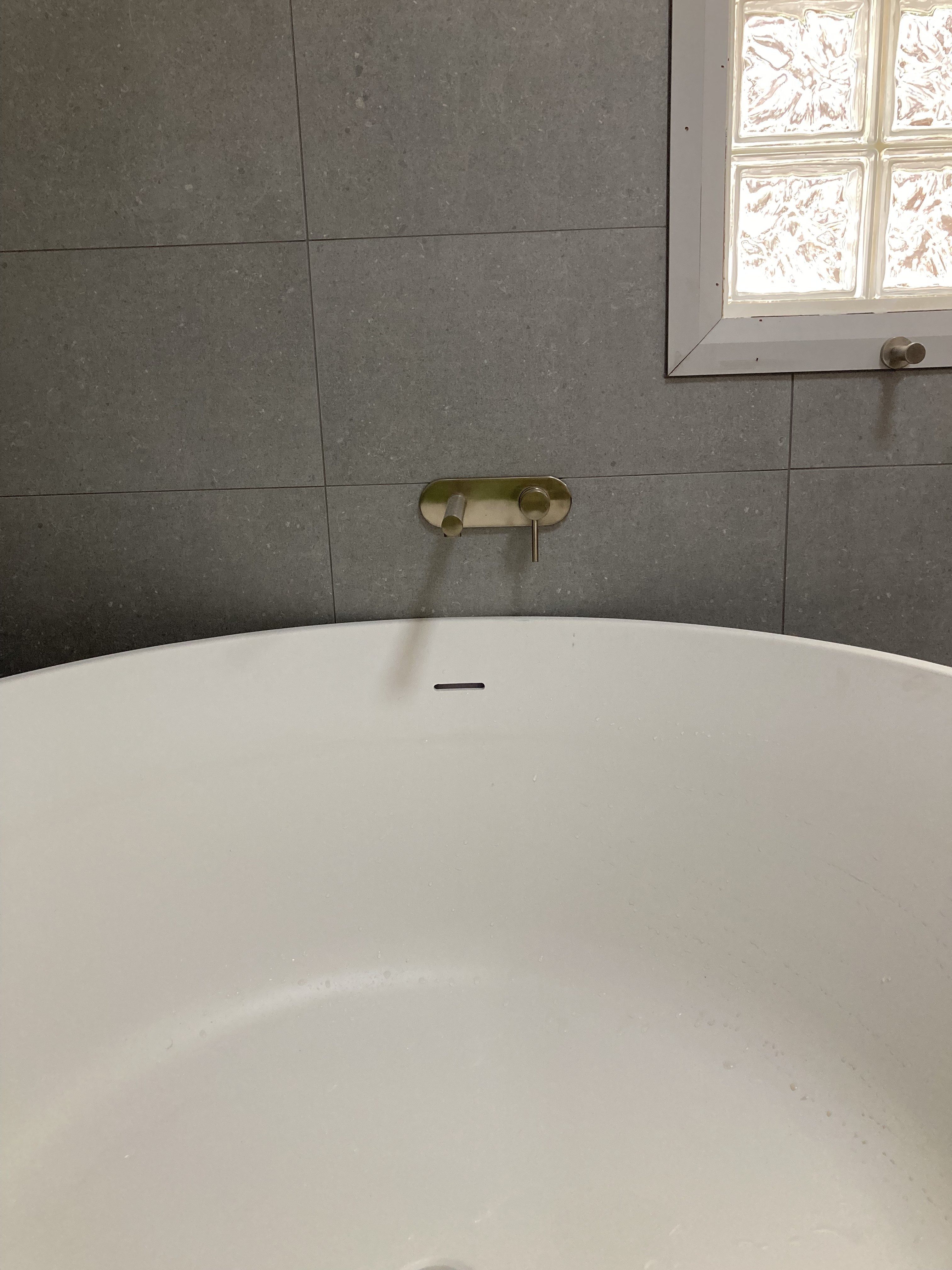 Brushed Brass Round Tub Bathroom photo 4
