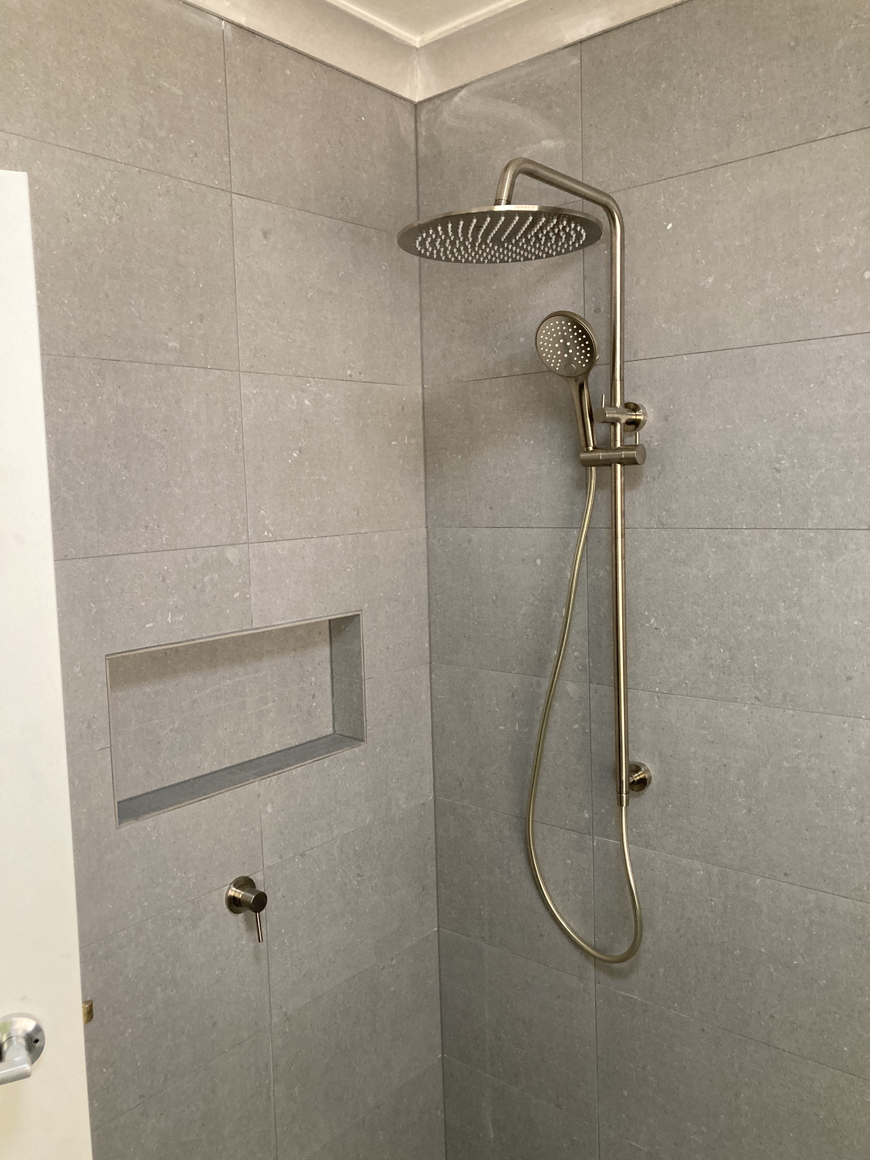 Brushed Brass Round Tub Bathroom photo 1