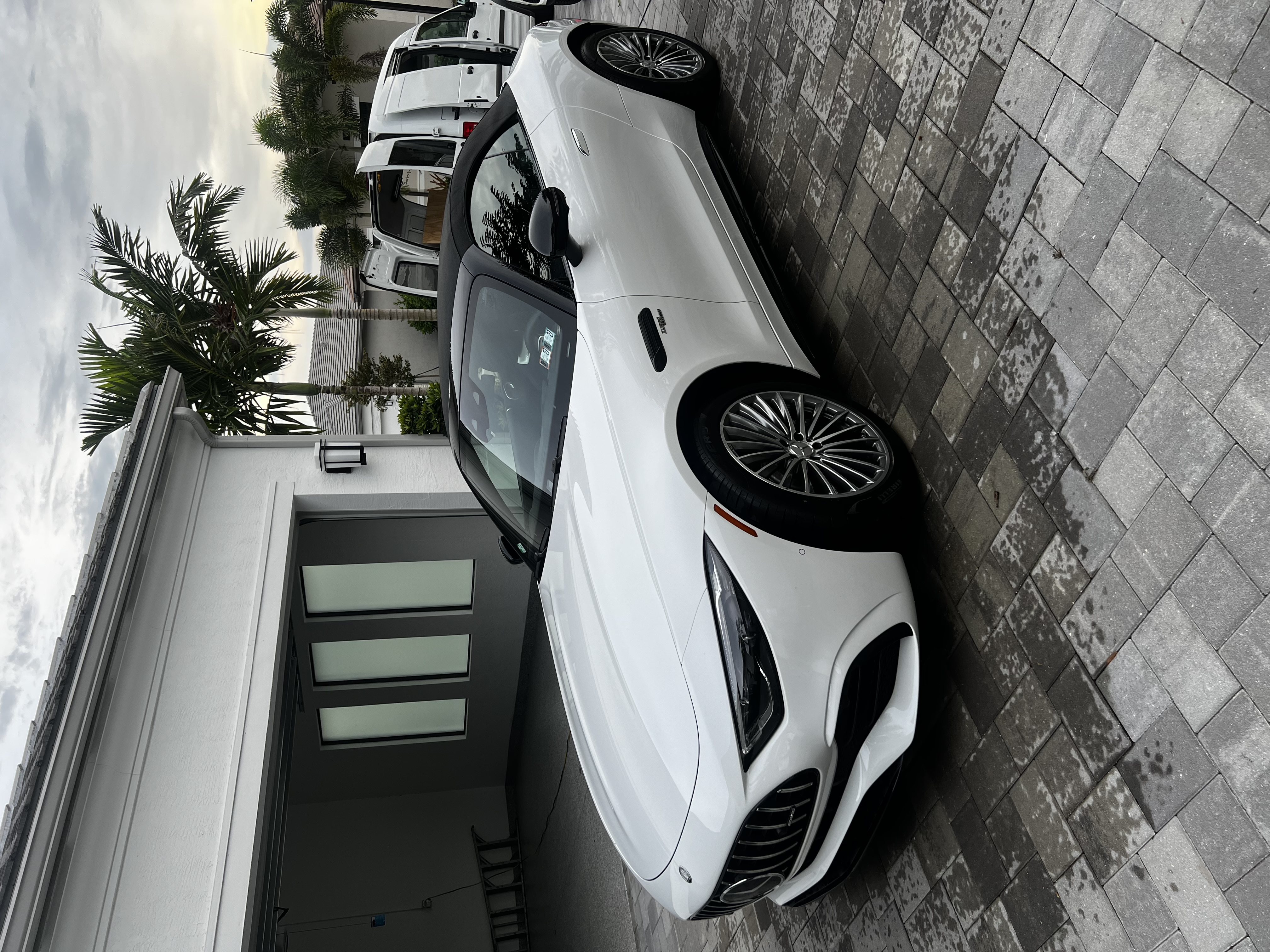 High-density snow foam bath applied to luxury vehicle