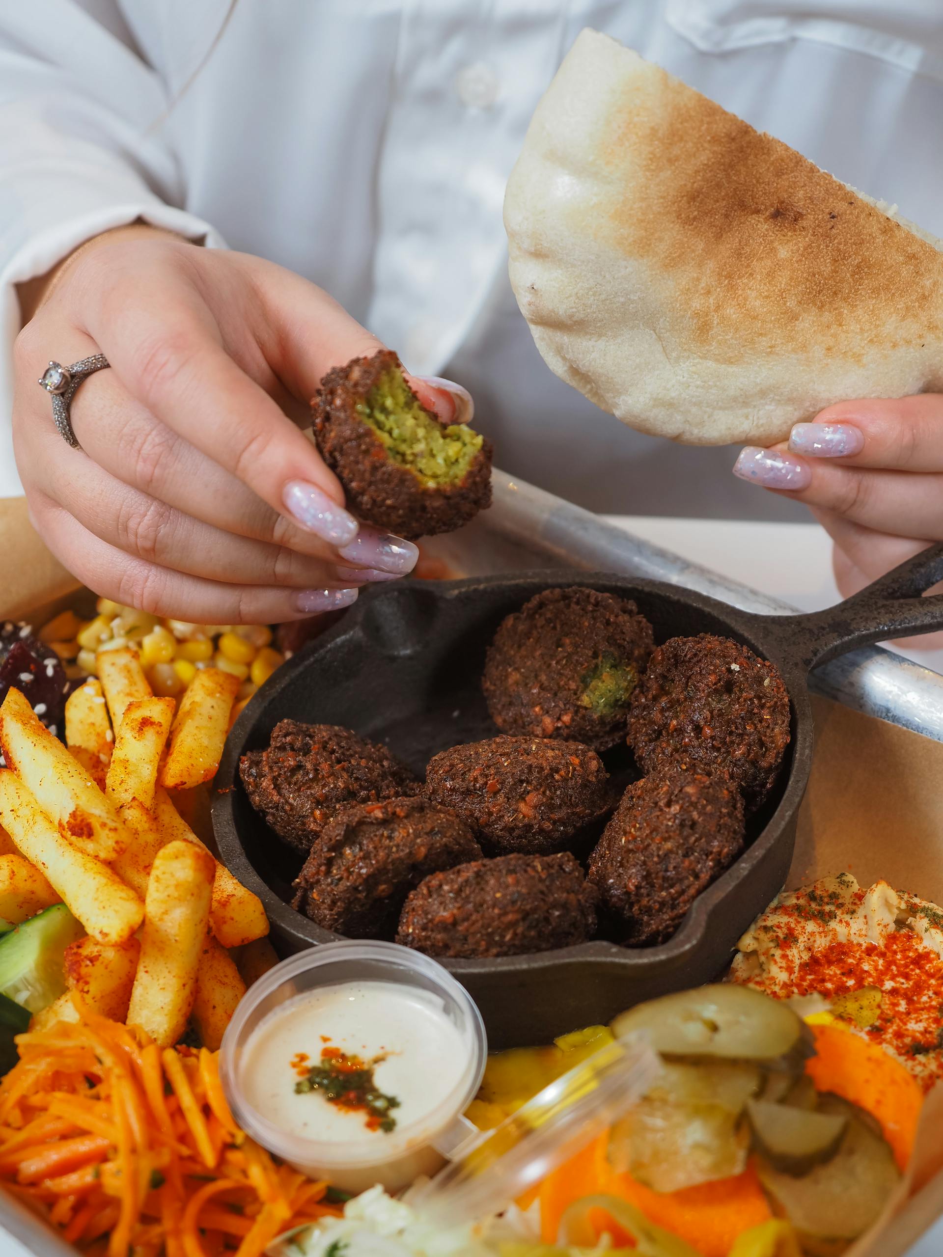 Samosas and hummus side