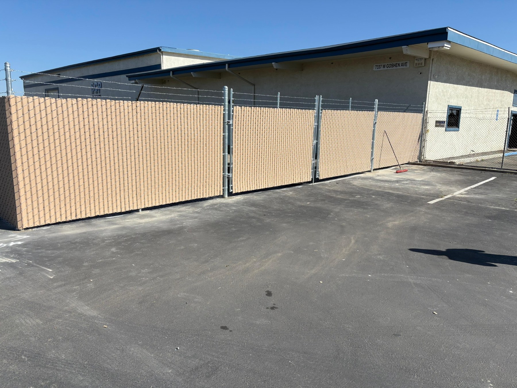 Chain link fence installation in Kingsburg by AP Fence