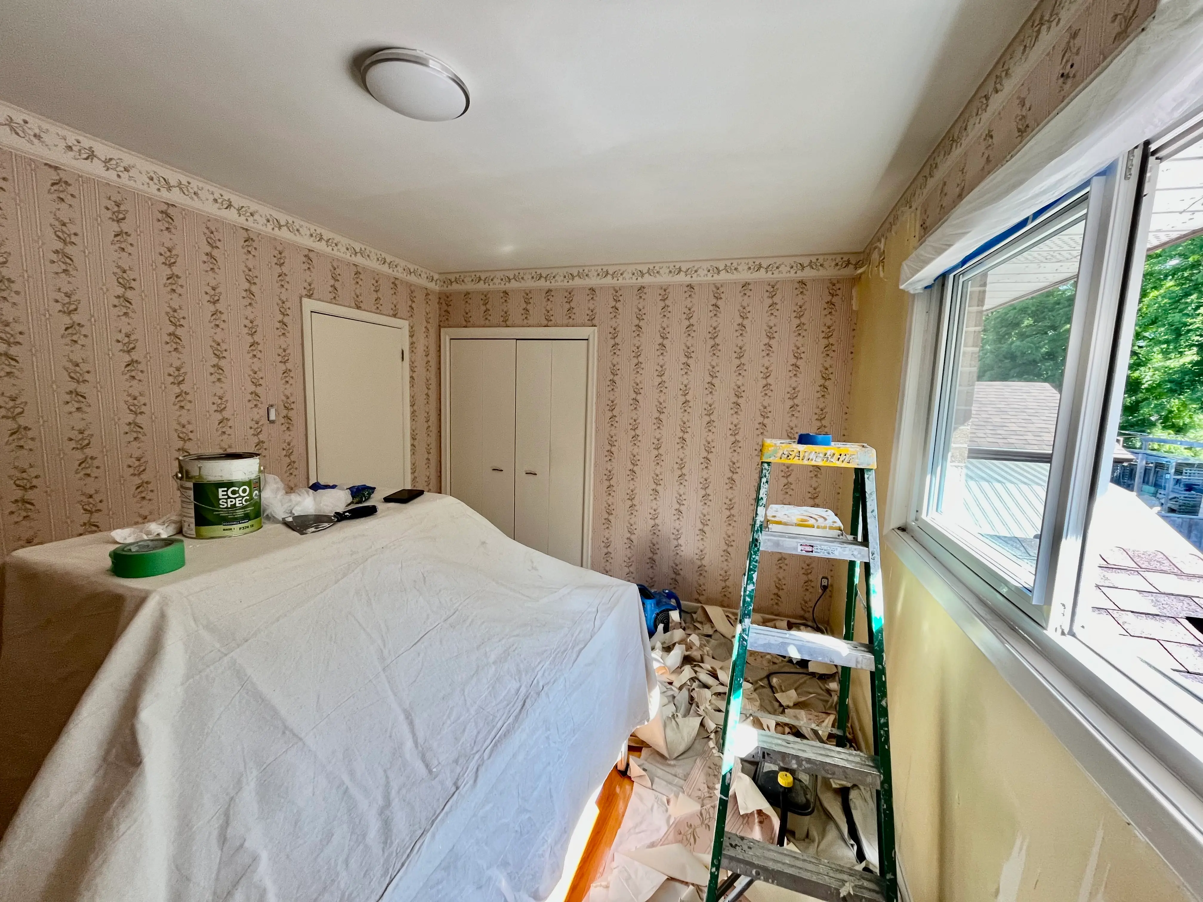 Wallpaper removal before — Ajax