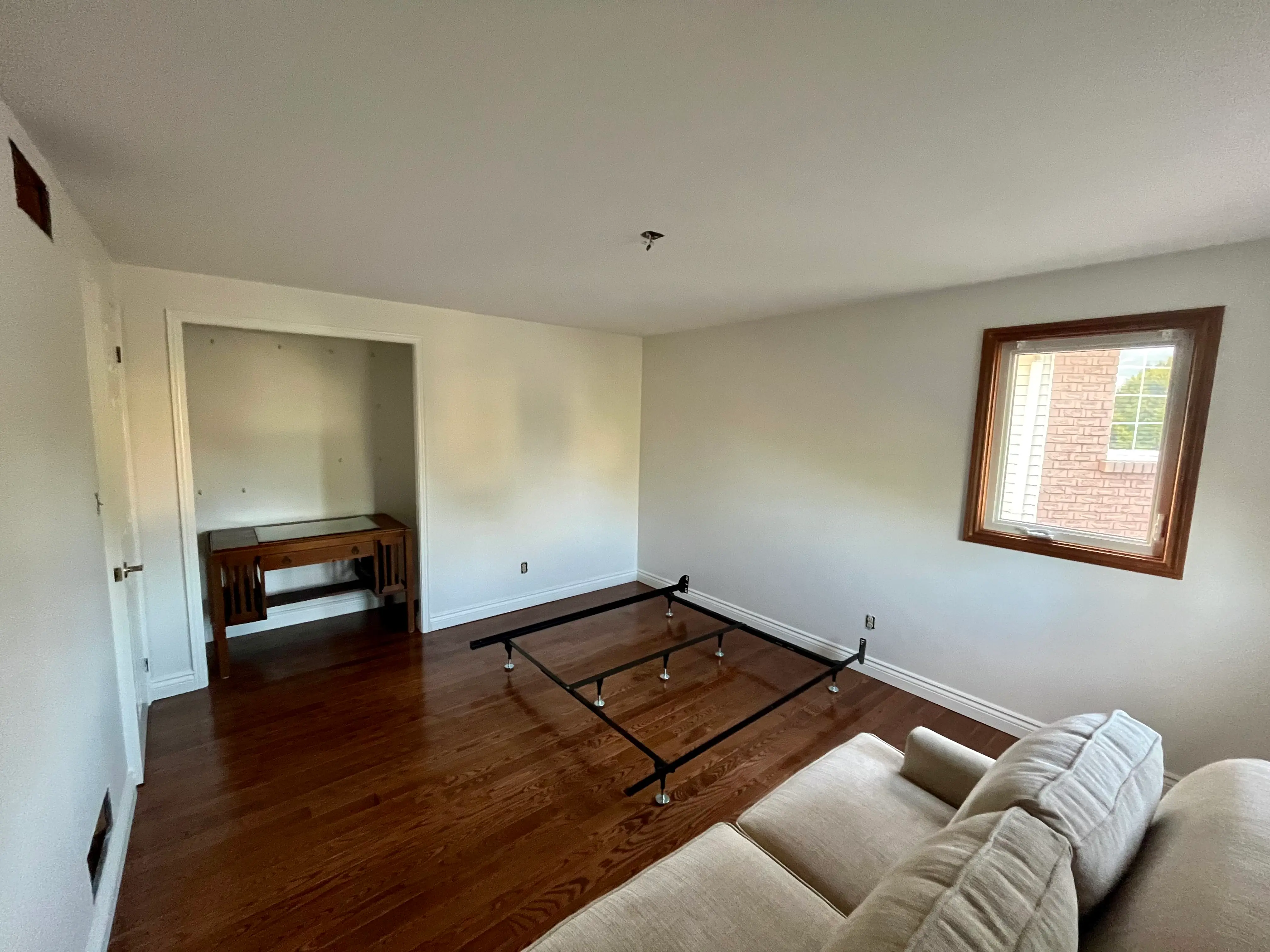 Smooth ceiling after removal — room 1