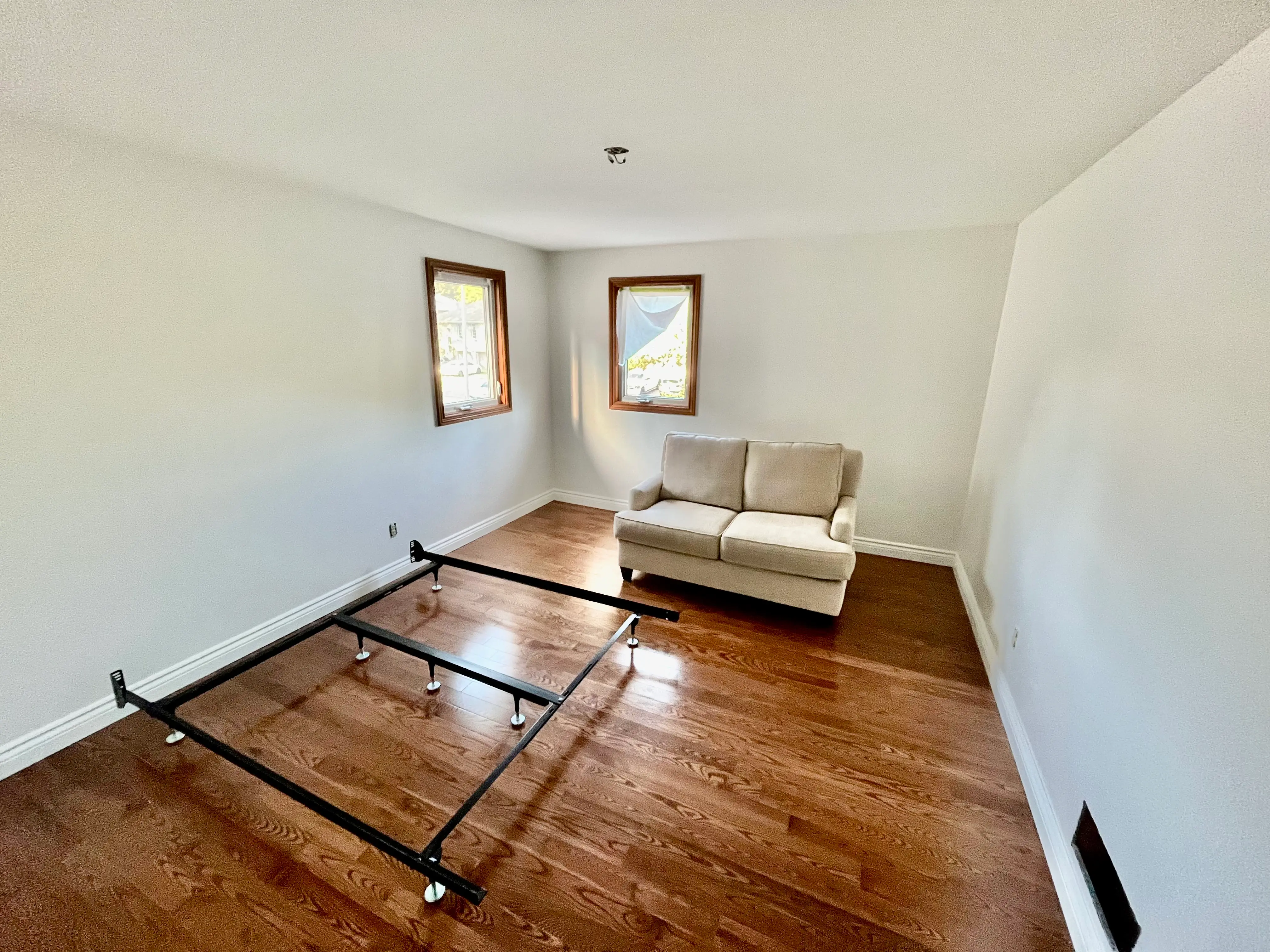 Smooth ceiling after removal — room 2