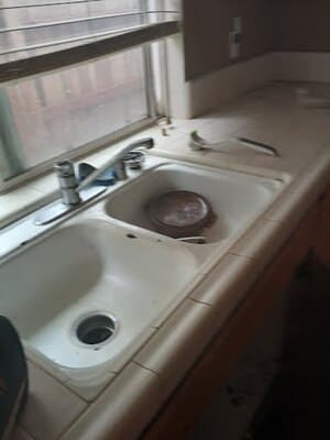 {{ custom_values.service_4 }} in {{custom_values.area_7})