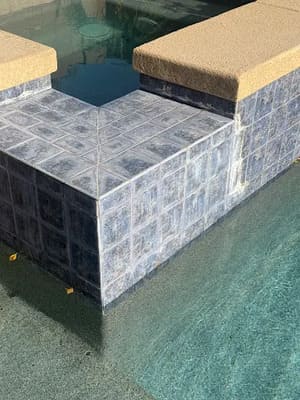 {{ custom_values.service_4 }} in {{custom_values.area_2})