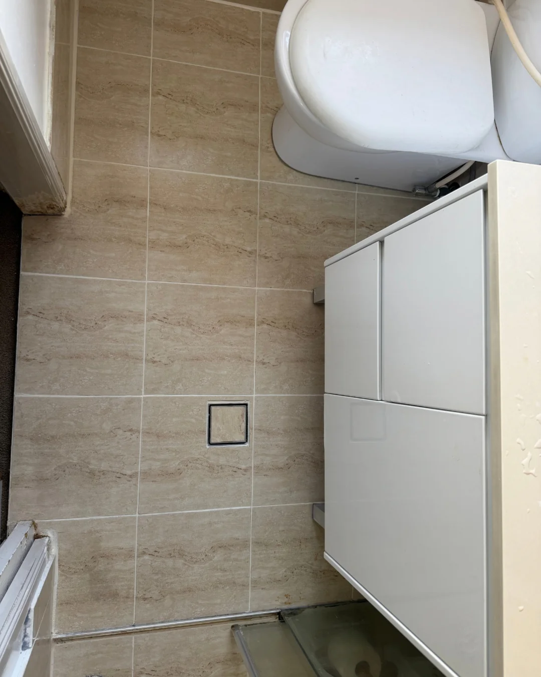 Tiled surface after restoration