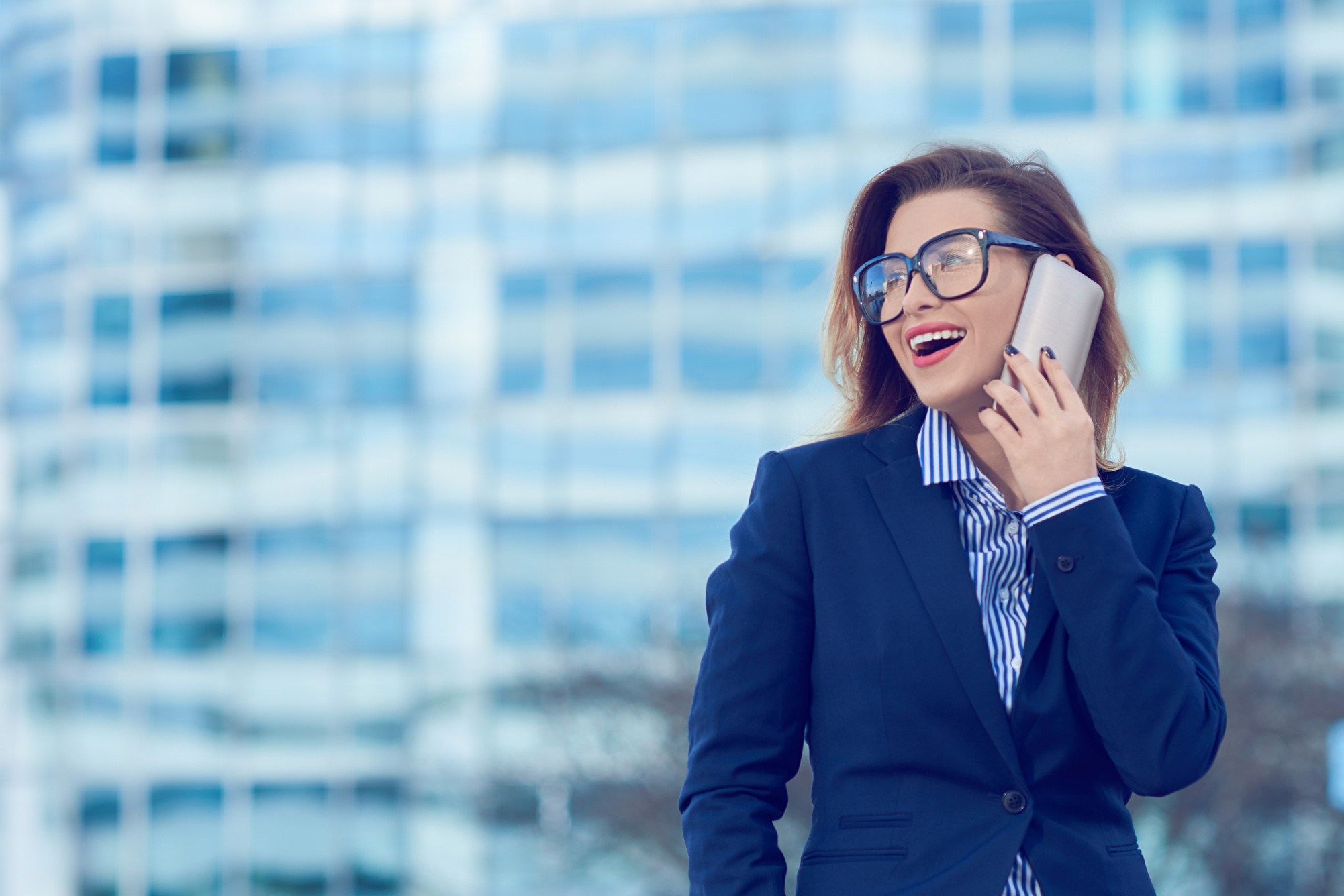 Business professional responding to an inbound lead