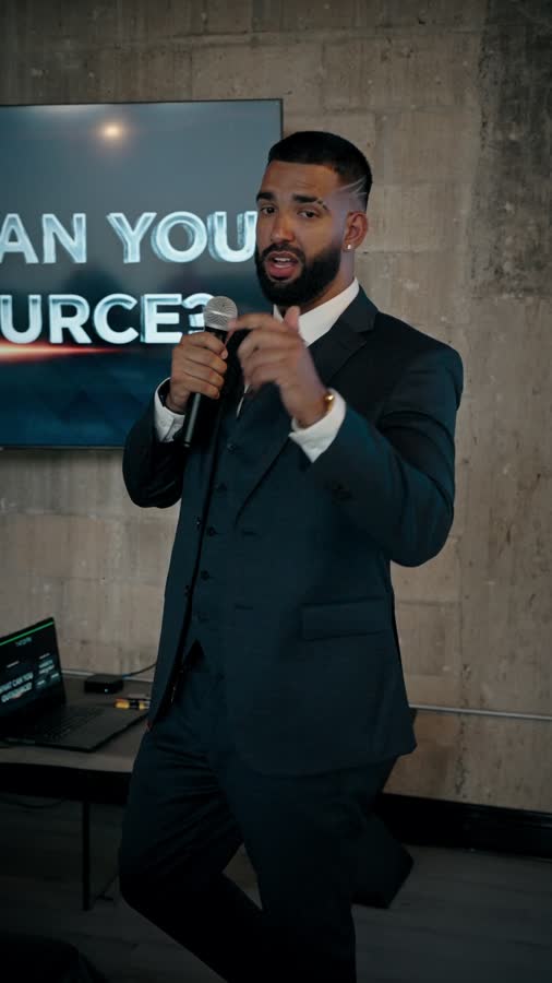 Jayy Starzzz on stage at a VVS Bootcamp event.