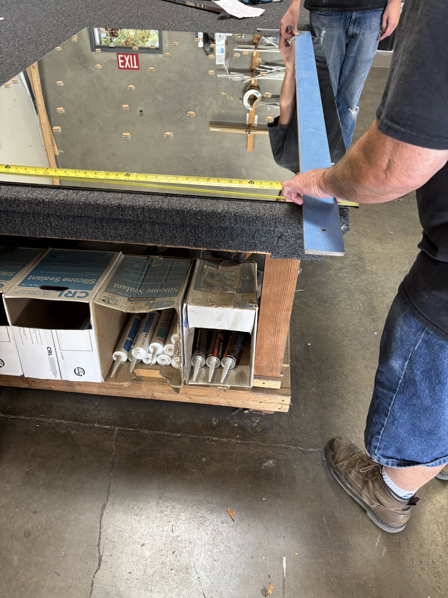 Measuring and cutting glass for a Rocklin installation