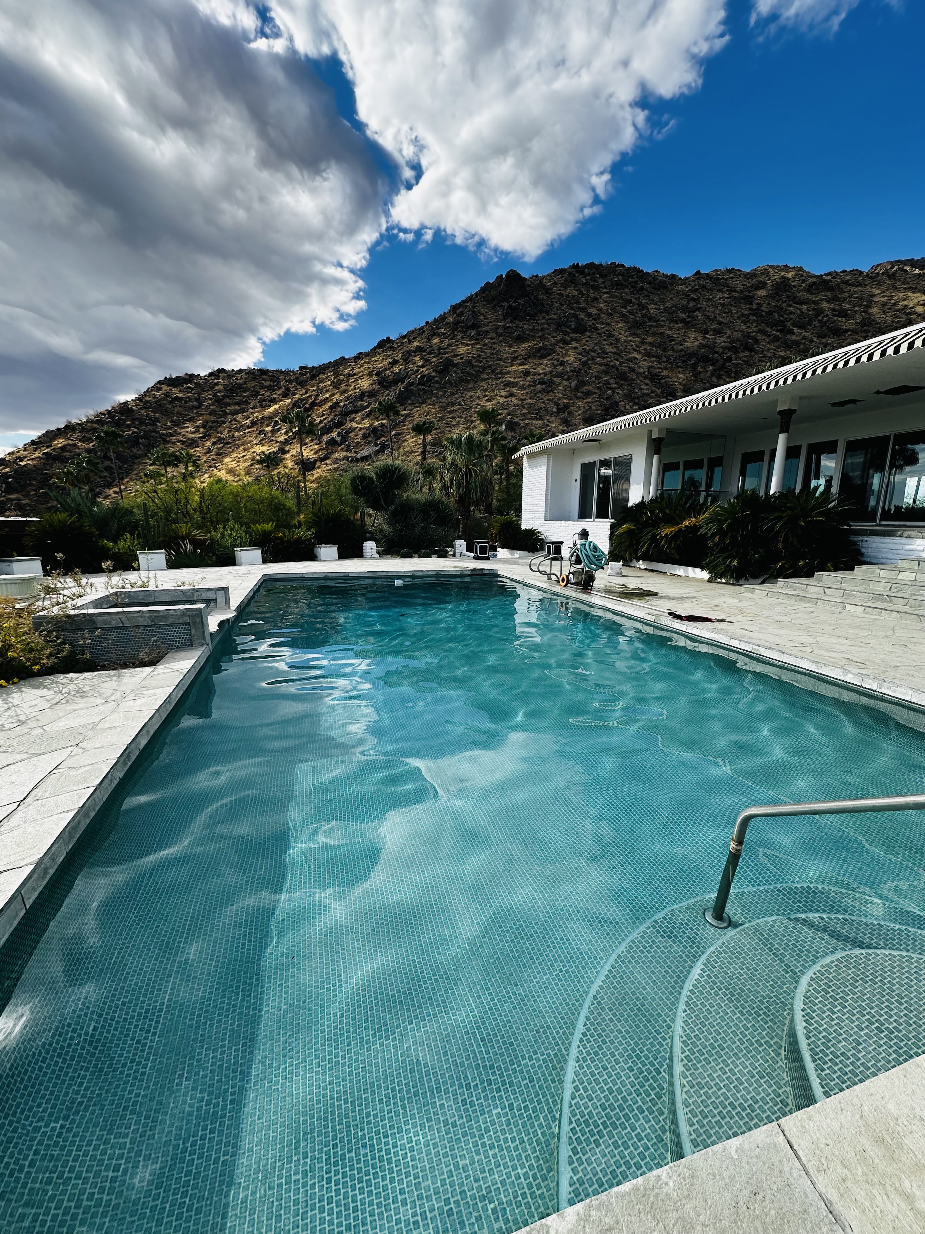 Pool Palm Springs mountain view