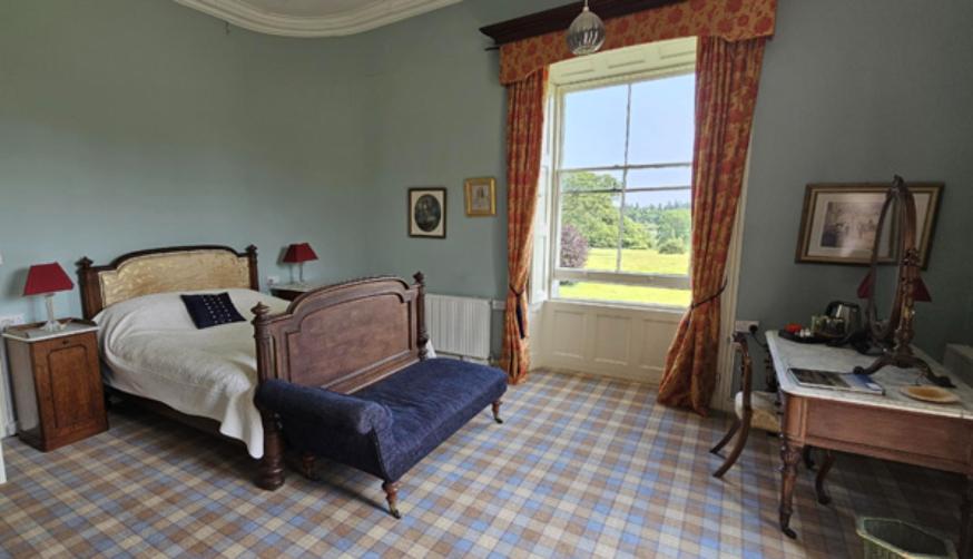 Castle Room, Temple House