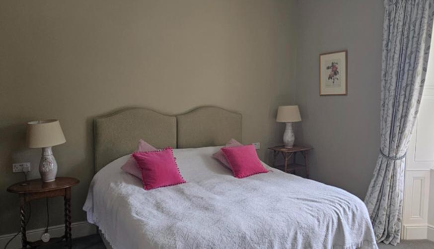 Elderflower Room, Temple House