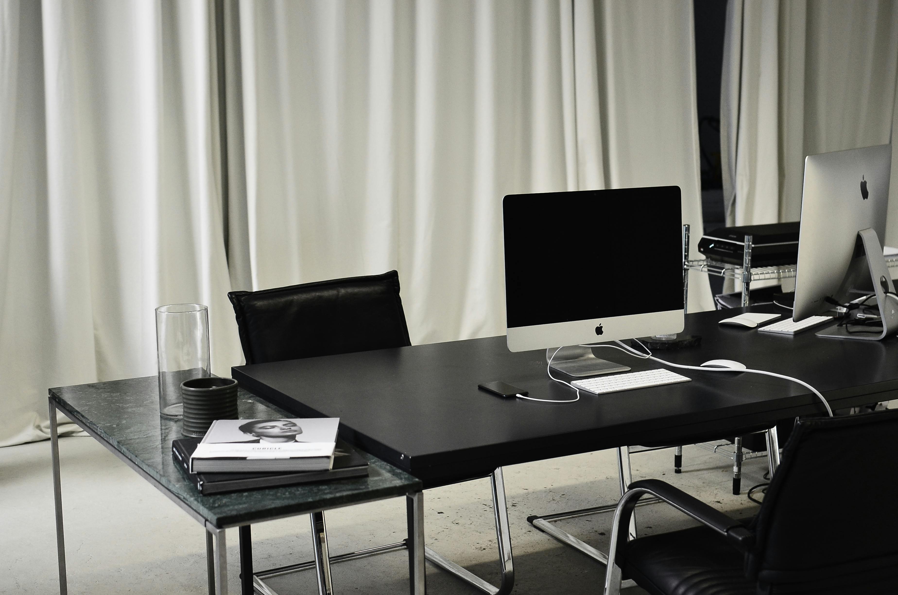 A visually polished but directionless workspace