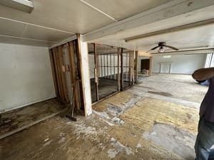 {{ custom_values.service_1 }} in {{custom_values.area_3})