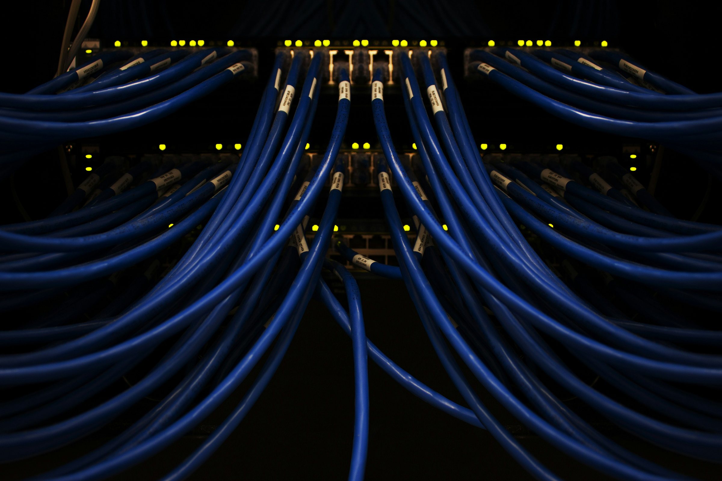 Network infrastructure cabling in a data center