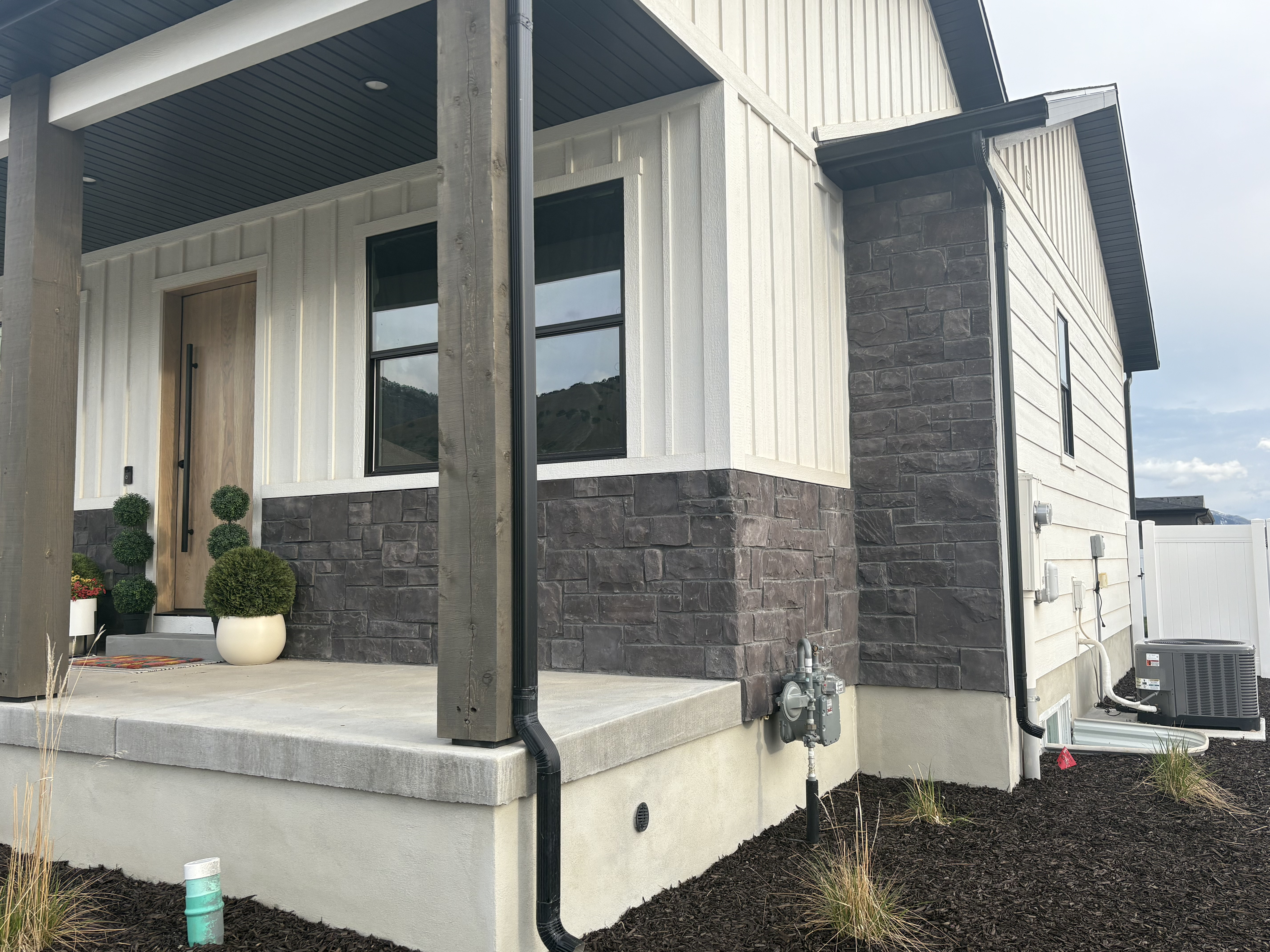 Exterior Stone Veneer
