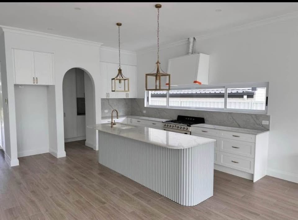 Stone splashback kitchen