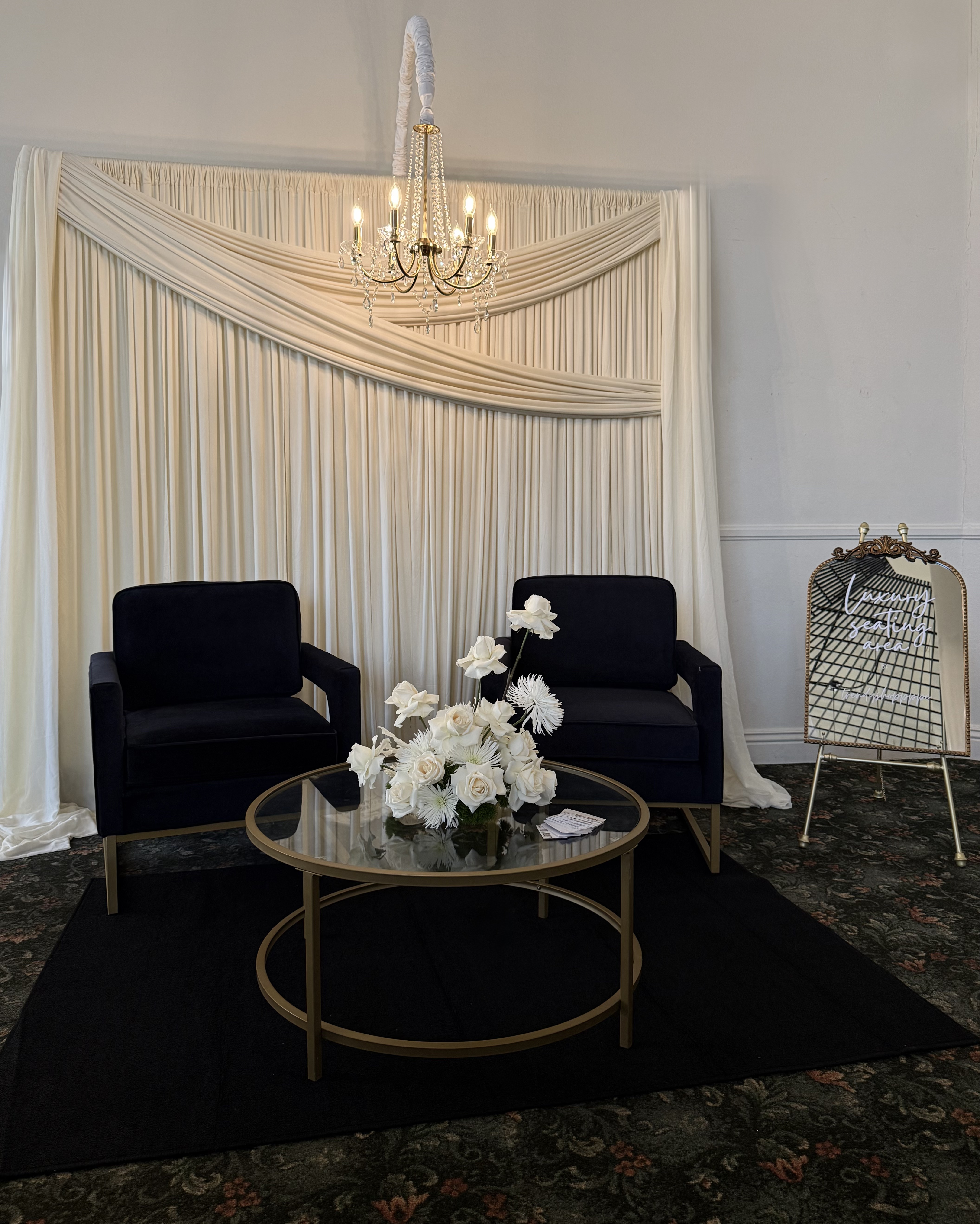 Lounge & Seating 3