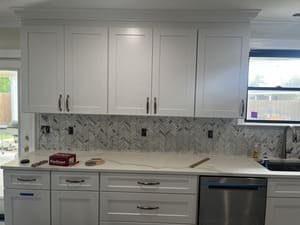 {{ custom_values.service_1 }} in {{custom_values.area_1})