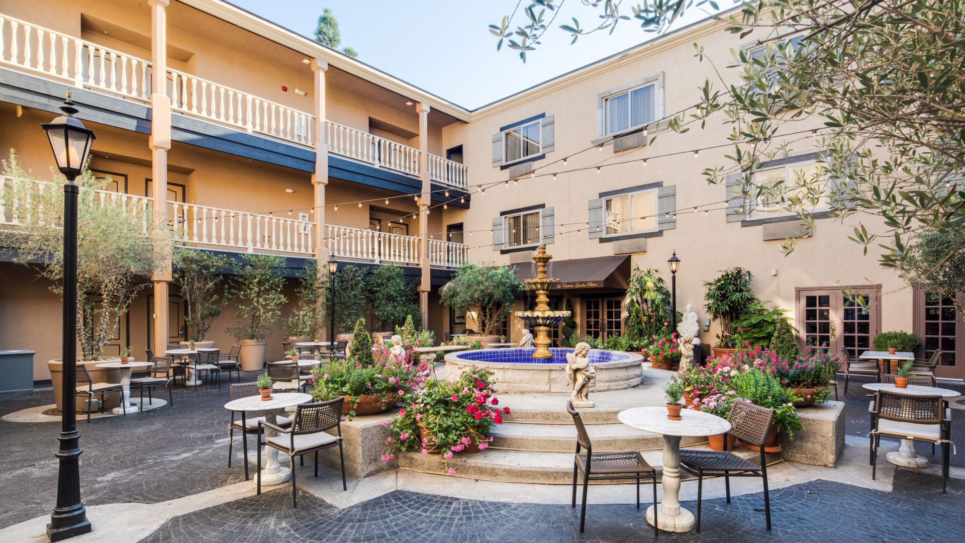Ayres Hotel Costa Mesa in Costa Mesa, California