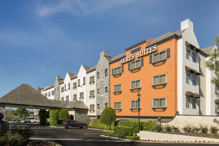 Ayres Hotel Costa Mesa, venue for the Aikido Shin Do Kan 40th Anniversary dinner